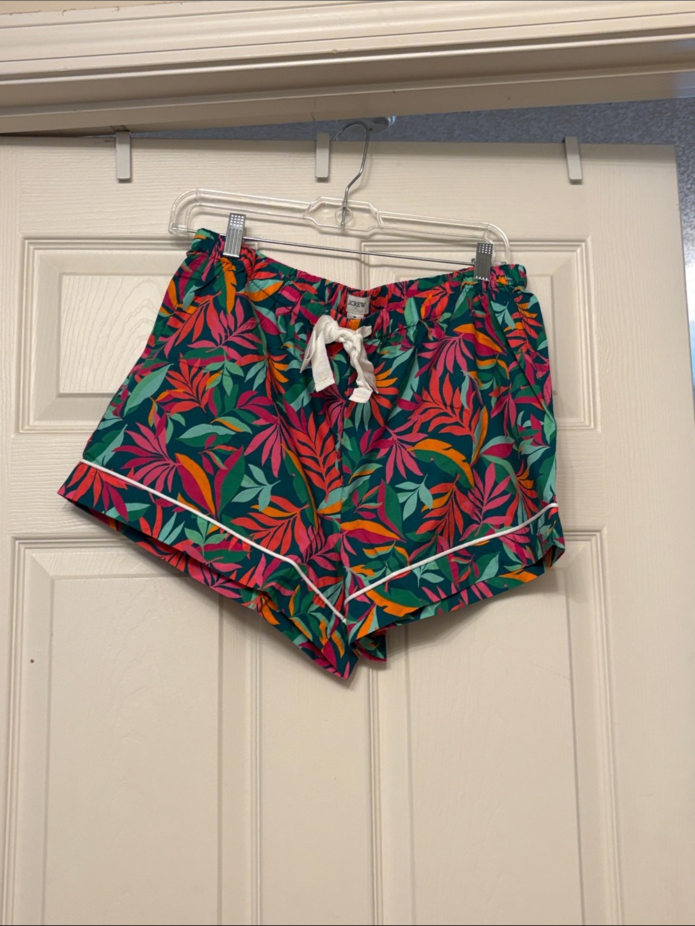 NWT! J. Crew Tropical Leaf Print Short Pajama Set in Green, Pink & Orange - Picture 6 of 9